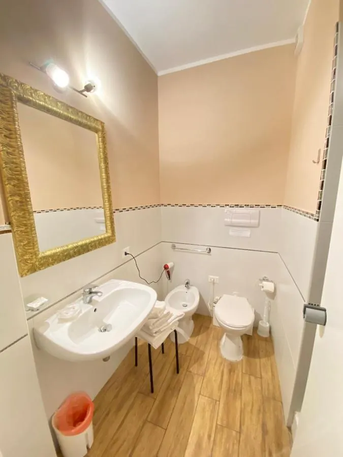 Maison Landolina Palermo 2*,  Italy